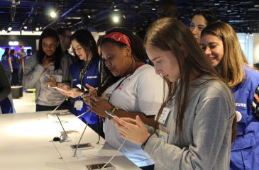 Alunas de Gestão de Tecnologia Aplicada da AFESU Veleiros participam do SAMSUNG Open Day