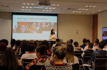 Estudantes da AFESU e do CEAP participam de palestras ministradas por voluntários do Credit Suisse