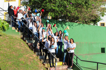 Projeto Crochê Social dá início à corrente do bem